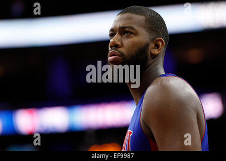 28. Januar 2015: Detroit Pistons nach vorne Greg Monroe (10) blickt auf während der NBA-Spiel zwischen den Detroit Pistons und die Philadelphia 76ers im Wells Fargo Center in Philadelphia, Pennsylvania. Die Philadelphia 76ers gewann 89-69. Stockfoto