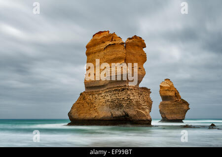 Zwei der zwölf Apostel im Port Campbell National Park. Stockfoto