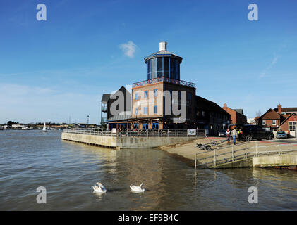 Littlehampton, Sussex UK - Blick und Meer Beobachtung Turm auf den Fluss Arun Littlehampton Hafen Stockfoto