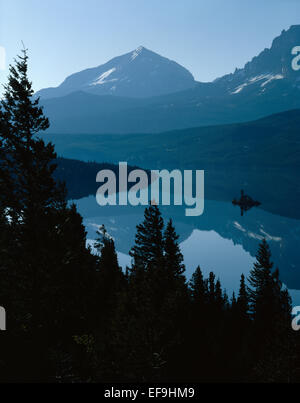 Spiegel wie St. Mary Lake, Wild Goose Island & teilen Peak, Glacier National Park, Montana, USA Stockfoto