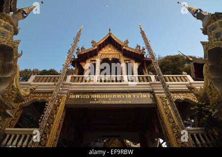 Horizontalen Blick auf den Eingang zum Wat Doi Suthep in Chiang Mai. Stockfoto