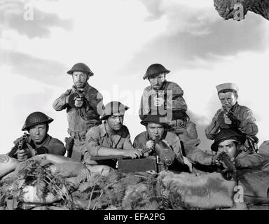 GEORGE MURPHY LLOYD NOLAN ROBERT TAYLOR THOMAS MITCHELL ROBERT WALKER DESI ARNAZ BATAAN (1943) Stockfoto