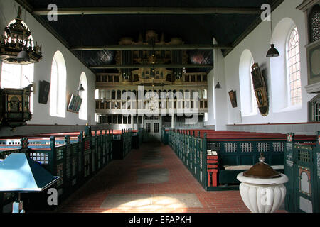 Orgel der St.-Nikolai-Kirche in Jork. Im Jahr 1412 wurde an seiner heutigen Stelle erbaut. 1770 - 1772 wurde es renoviert. Der Glockenturm wurde im Jahre 1695 erbaut. Foto: Klaus Nowottnick Datum: 22. April 2014 Stockfoto