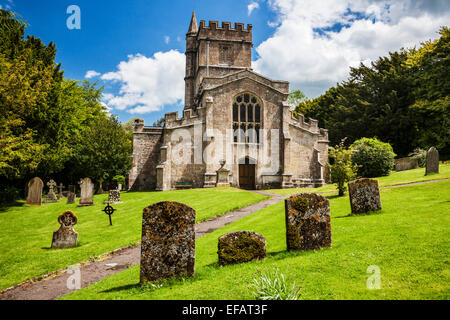 Eine typische englische Landkirche in der Wiltshire Dorf Bratton. Stockfoto