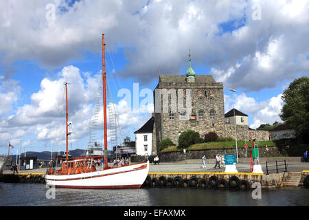 Die Rosenkrantz Turm Festungsanlagen und die Haakons Hall, erbaut um 1560, Stadt Bergen, Hordaland, Norwegen, Skandinavien Europa Stockfoto