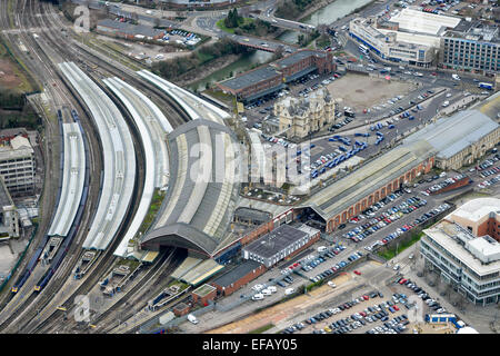 Eine Luftaufnahme des Bahnhofs Temple Meads, der größte Bahnhof in Bristol Stockfoto