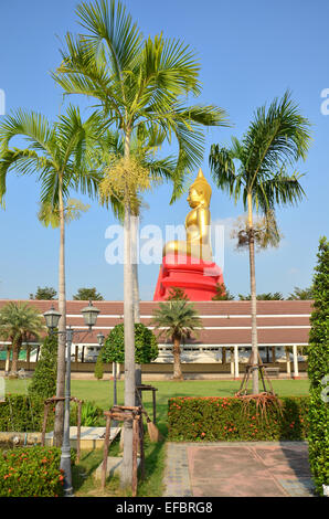 Buddha-Bildnis Phra Phuttha Sothon oder Luang Pho Sothon das ist einer der am meisten verehrten Buddhastatuen in Thailand Stockfoto