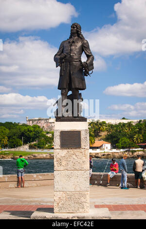 Kuba alte Havanna Vieja Avenida del Puerto Canal de Entrada Bronze-Skulptur Statue feierte kanadischen militärischen Held 1661-1706 Stockfoto