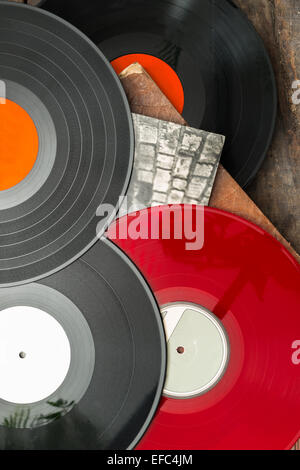 Alte Schallplatten Longplay auf Vintage Holz-Hintergrund Stockfoto