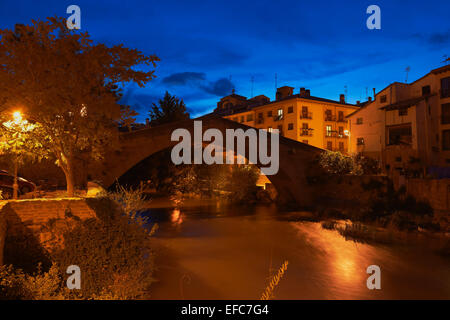 La Carcel Brücke, Ega-Fluss, Puente De La Carcel, Estella, Navarra, Jakobsweg, Navarra, Weg nach Santiago, Spanien Stockfoto