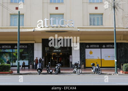 Athen, Griechenland. 31. Januar 2015. Athens-Attica-Kaufhaus in Panepistimiou Straße. Die griechische Statistikbehörde Umsatz und Volumen-Indizes für November 2014 angekündigt. Der Einzelhandelsumsatz sank um 1,6 % im Vergleich zum November 2013 und 3,1 % im Vergleich zum Oktober 2014. Bildnachweis: Michael Debets/Alamy Live-Nachrichten Stockfoto