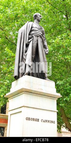 Architektonische Details der Statue, die George Canning Stockfoto