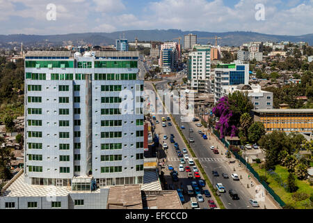 Erhöhten Blick auf Churchill Avenue und Addis Abeba, Äthiopien Stockfoto