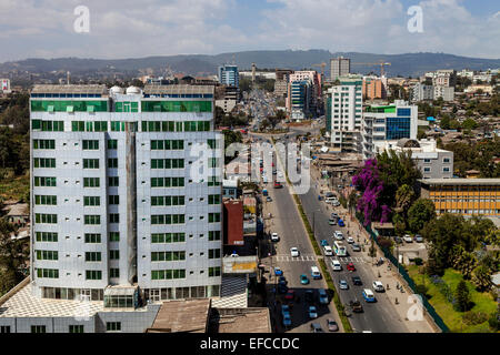 Erhöhten Blick auf Churchill Avenue und Addis Abeba, Äthiopien Stockfoto