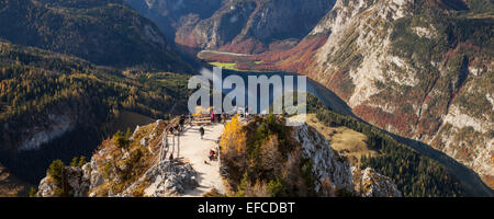 Blick vom Mt Jenner der Aussichtsplattform mit Königssee See und Mt Watzmann, Upper Bavaria, Bayern, Deutschland, Europa Stockfoto