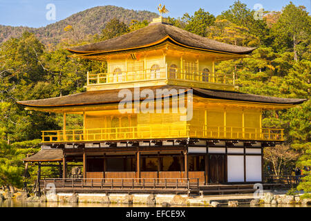 Kinkakuji (Goldener Pavillon), ein Zen-Tempel in Kyoto, Nordjapan. Stockfoto