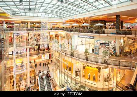 Tschechien, Prag. Palladium Einkaufszentrum Stockfoto