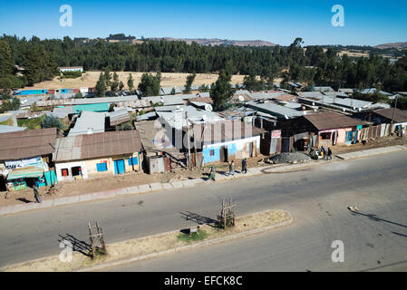 Straßenszene in der Stadt Debark am Rande der Simien Mountain Nationalpark in Äthiopien, Afrika. Stockfoto