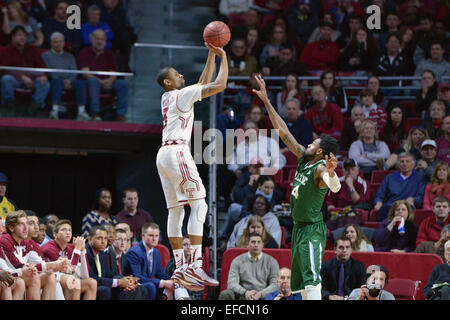 Philadelphia, PA, USA. 31. Januar 2015. Temple Owls Wache JESSE MORGAN (3) nimmt ein Dreipunkt Schuss in das AAC-Konferenz-Basketball-Spiel im Liacouras Center in Philadelphia gespielt wird. Credit: Ken Inness/ZUMA Draht/Alamy Live-Nachrichten Stockfoto