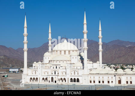 Die neuen Scheich-Zayid-Moschee in Fujairah, Vereinigte Arabische Emirate Stockfoto