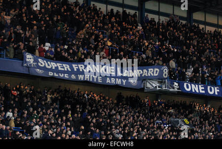 London, UK. 31. Januar 2015. Anhänger für Frank Lampard von Manchester City Wave zu ihm nach der Barclays Premier League-Spiel zwischen Chelsea und Manchester City an der Stamford Bridge in London, England am 31. Januar 2015. Das Spiel endete mit 1: 1-Unentschieden. © Han Yan/Xinhua/Alamy Live-Nachrichten Stockfoto