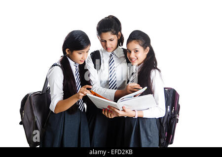 3 indische Schüler Mädchen buchen Studie Stockfoto