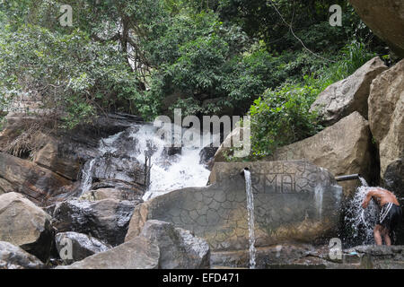 Ravana, Rawana Wasserfälle in der Nähe der Stadt von Ella in Badulla District, Uva Provinz, Sri Lanka, Asien Hochland von Sri Lanka. Stockfoto