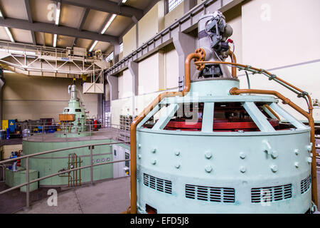 Kaplan-Turbine des Wasserkraftwerks in den Damm des Essener Baldeneysee Stockfoto