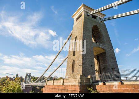 Isambard Kingdom Brunel berühmte Hängebrücke in Clifton, Bristol an einem sonnigen Sommertag. Stockfoto