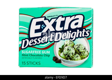 Ein Päckchen Wrigley's Extra Dessert Köstlichkeiten Mint Chocolate Chip-Kaugummi auf weißem Hintergrund Stockfoto