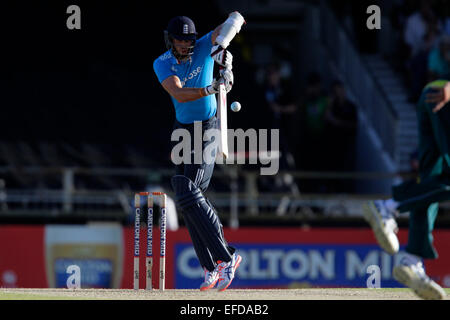 Perth, Australien. 1. Februar 2015. ODI Reihe Finale, Deutschland gegen England, verteidigt Steven Finn aus der Hüfte. Bildnachweis: Aktion Plus Sport/Alamy Live-Nachrichten Stockfoto