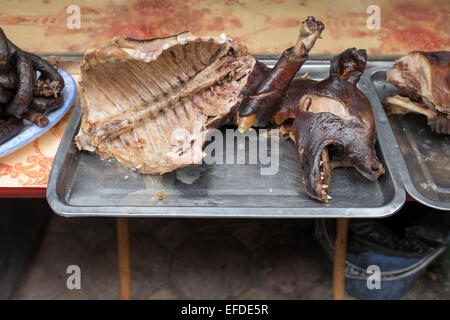 Braten-Hund auf Verkauf in Hanoi Vietnam Stockfoto