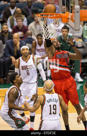 Milwaukee, WI, USA. 31. Januar 2015. Portland Trail Blazers nach vorne steigt LaMarcus Aldridge #12 für eine Aufnahme während des NBA-Spiels zwischen den Portland Trail Blazers und die Milwaukee Bucks im BMO Harris Bradley Center in Milwaukee, Wisconsin. Bucks besiegten die Trail Blazers 95-88. John Fisher/CSM/Alamy Live-Nachrichten Stockfoto