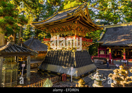 Geschichtliches zum Sonnenaufgang, Nikko, Japan. Stockfoto