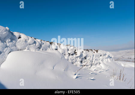 Snow Drift Muster nach einem Schneesturm in den Yorkshire Dales, UK. Stockfoto