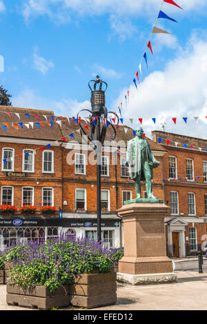 Statue von Lord Palmerston im Marktplatz Stockfoto