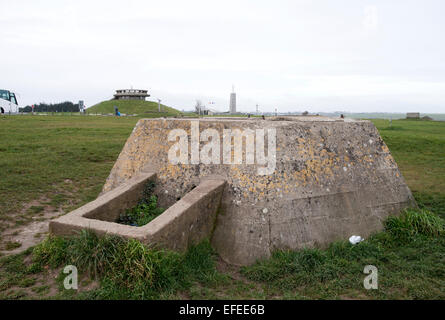 Deutsche Pistole Verteidigung auf die Normandie Strand Verteidigung, beschädigt durch die Alliierten Invasionstruppen am d-Day Stockfoto