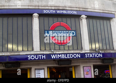 Wimbledon London, UK. 2. Februar 2015. U-Bahnstation South Wimbledon wird zu einem der ersten beiden Stationen seiner Kasse heute als Bestandteil einer umstrittenen Entscheidung zur bemannten Kassen Axt schließen Stockfoto