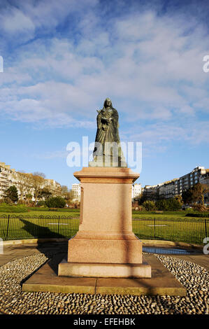 Hastings East Sussex UK-Warrior Square und Gärten mit Queen Victoria Statue Stockfoto