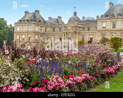 Palais du Luxembourg im Jardin du Luxembourg, Paris, Frankreich Stockfoto