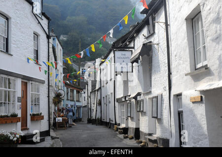 September 2014 Gassen in den winzigen Fischerdorf Dorf Polperro, Cornwall. PIC Mike Walker, Mike Walker Bilder Stockfoto