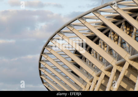 Engen Ernte von der Infrastruktur des Dachs und Bogen in der neuen Wembley Stadion Arena London hautnah Stockfoto