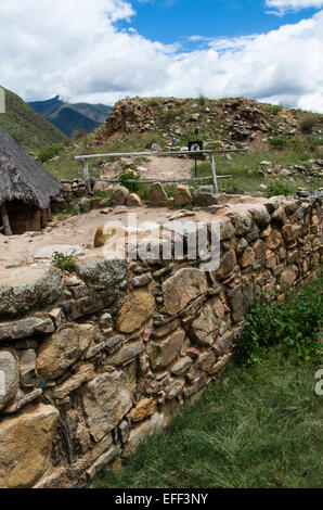 Archäologische Stätte von kotosh (2300-1200 V.chr.). huánuco Abteilung. Peru. Stockfoto