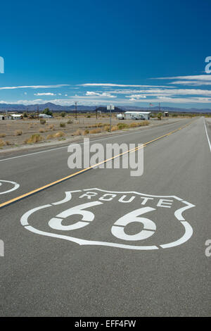 ROUTE 66 SCHILD NATIONAL TRAILS HIGHWAY AMBOY KALIFORNIEN USA Stockfoto