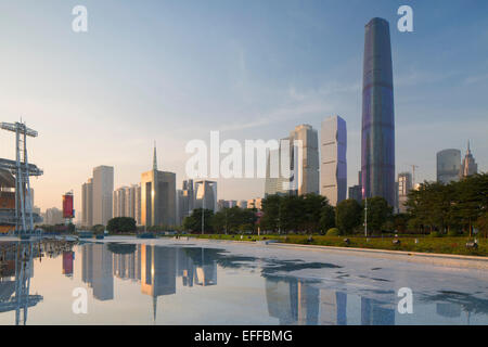 International Finance Centre und Wolkenkratzer in Zhujiang New Town, Tianhe, Guangzhou, Guangdong, China Stockfoto