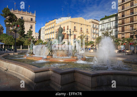 Turia Fountain Plaza De La Virgen La Seu in Valencia, Spanien Stockfoto