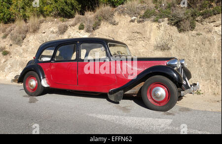 Citroën Traction Avant erweiterte Länge Familiale 1956, 9 Sitze, 11 b Normale, normal. Spanien. Stockfoto