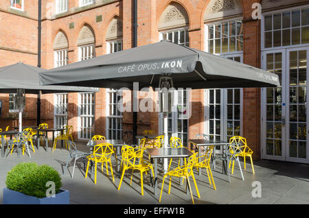Cafe Opus in der Ikon Gallery in Brindley Place, Birmingham Stockfoto