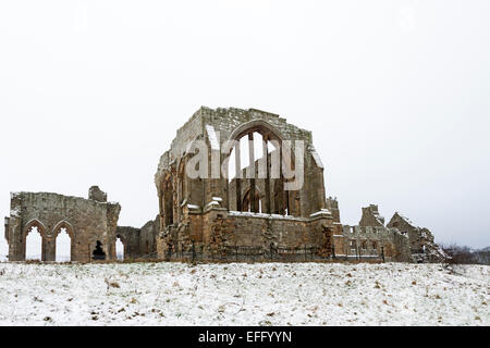 Die Überreste von Egglestone Abtei in der Nähe von Barnard Castle im Winter Teesdale County Durham UK Stockfoto