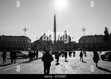 Einen Blick auf die Piazza del Popolo in Rom, Italien, mit dem ägyptischen Obelisken und die Twin-Kirchen Stockfoto